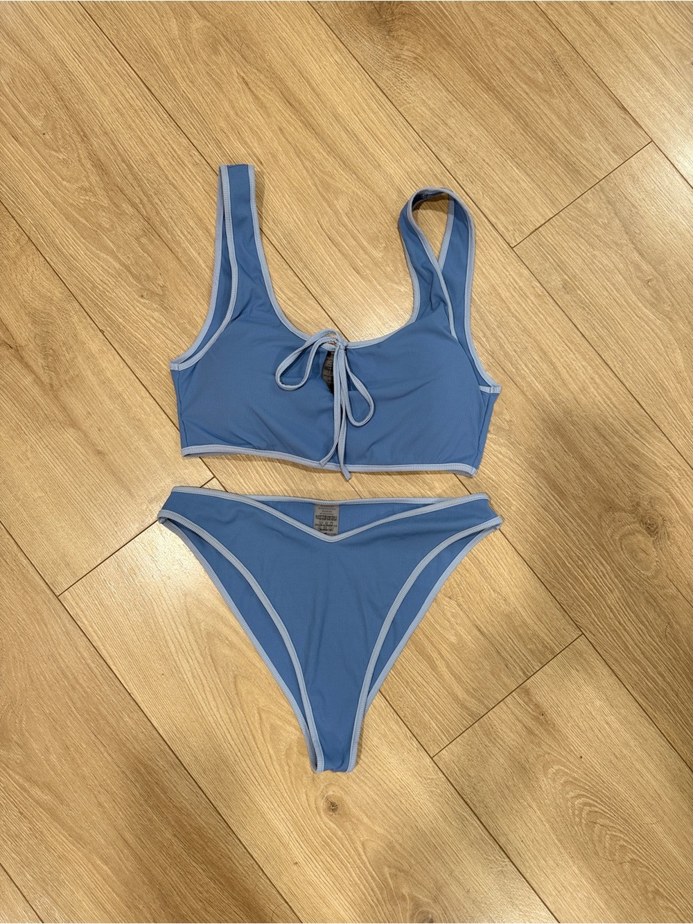 Women’s Kittenish Blue Contrast-Trim Bikini Set